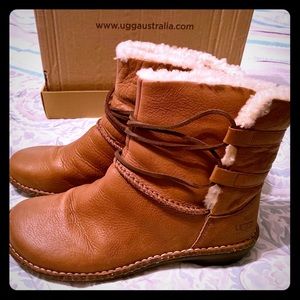 UGG W Caspia Boots
